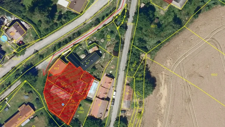 Prodej stavebního pozemku 899 m2 v obci Podmoky