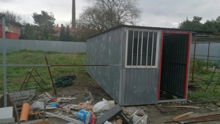 Pronajem skladovací spevnené plochy, pozemek