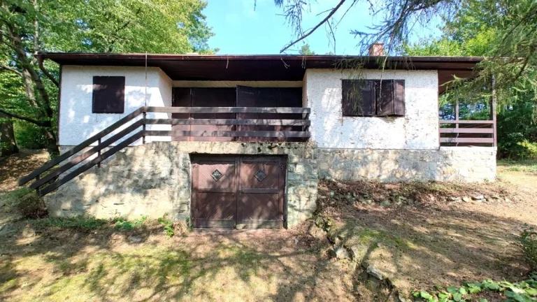 Prodej chaty 97m² / stavebního pozemku 862m², Ondřejov-Třem
