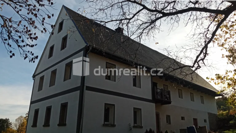 Prodej vícegeneračního rodinného domu v Ovesné, Benešov nad