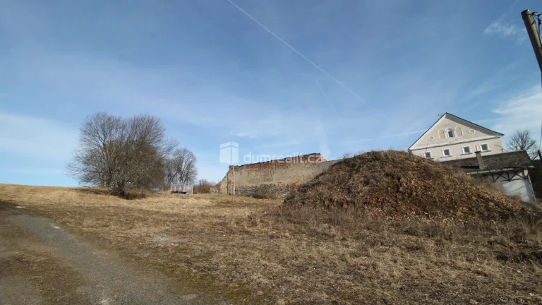 Pěkný pozemek o rozloze 1148 m2 v obci Prameny u Kladské ned