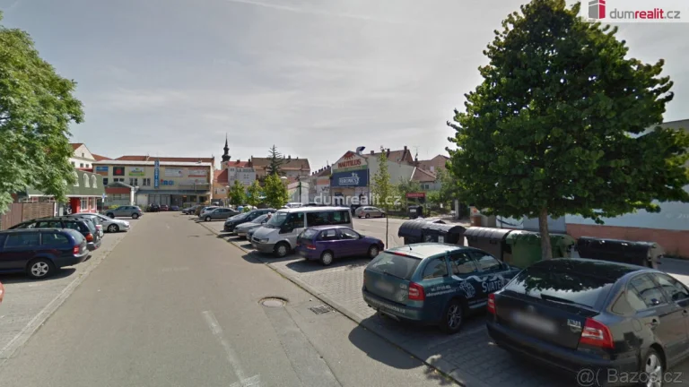 Prodejna + sklad 130m2, centrum, Hodonín
