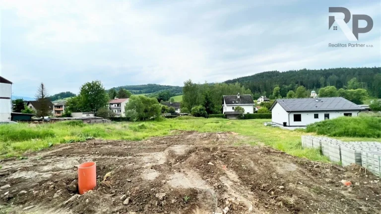 Prodej stavebního pozemku v podhůří Jeseníků.