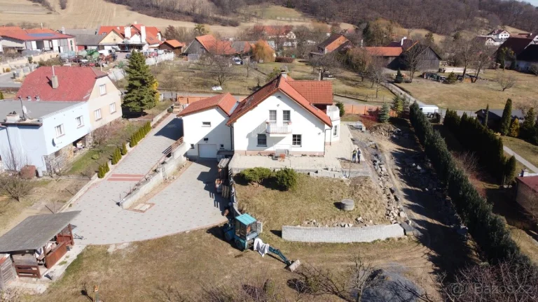 Rodinný dům 8+2 Prodej
