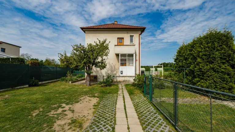 Prodej rodinného domu 76 m², pozemek 400 m², Sezimovo Ústí.