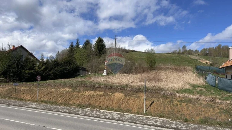 Pozemok na predaj s výhľadom na mesto Brezno