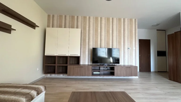 Na prenájom kràsny 2 izbový byt v budove Rotunda v DS