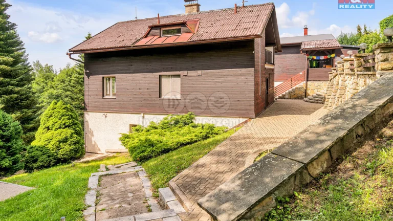 Prodej rodinného domu, 142 m², Pastviny