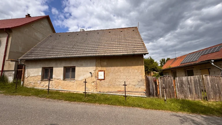 Prodej, rodinný dům 3+kk, 335 m2, Holedeč, Veletice