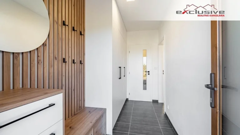 4 IZBOVÝ ROD. DOM - TRNKOV, 110 M2, TERASA, 335 M2 POZEMOK
