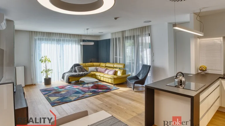 Pronájem, byty/3+kk, 96 m2, Nádražní 1121, 76326 Luhačovice,