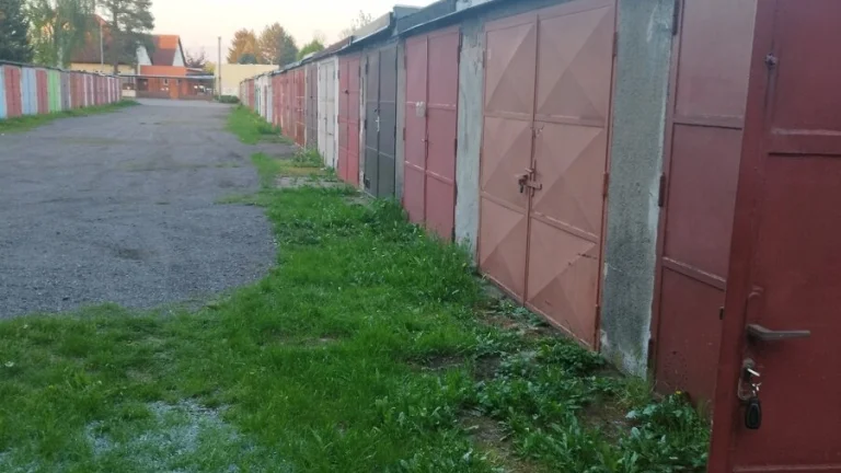 Garáž