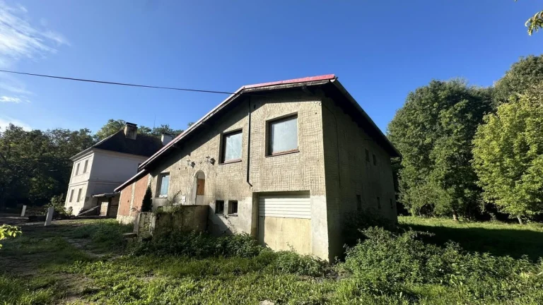 Prodej vily u vody 5+1 s garáží a zahradou, k.ú. Jaroslavice