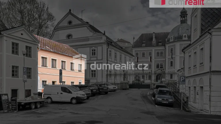 Prodej komerčního objektu přímo u státního hradu a zámku Beč