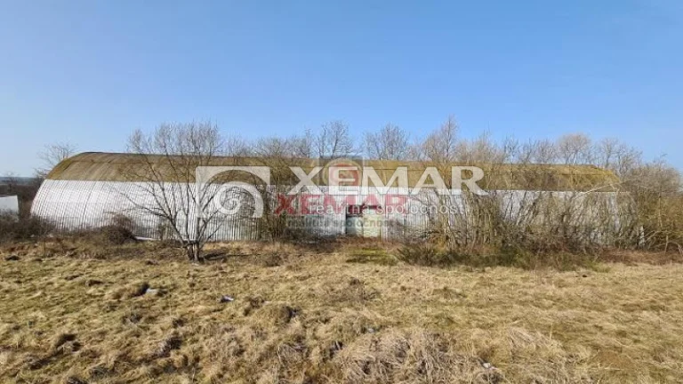 Na predaj oblúková hala v obci Dolný Badín