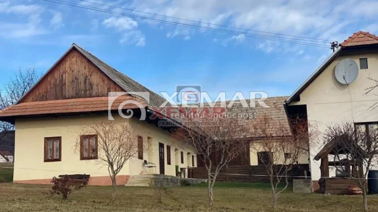 Na predaj hospodárska usadlosť nad Detvou s pozemkom- Zní...