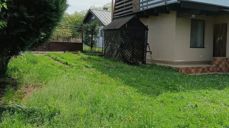 REZERVEPRE MILOVNIKOV PRIRODY CHATA NA CELOROČNÉ BÝVANIE