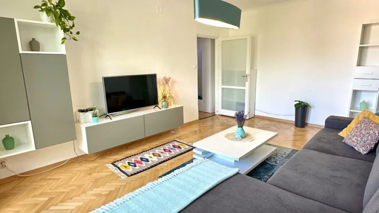 Prenájom 2izbový byt centrum, Vodná ul., balkón