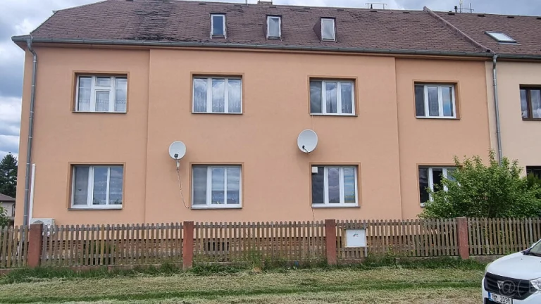 Pronajmu byt 2+1 v Jaroměři- Cihelny