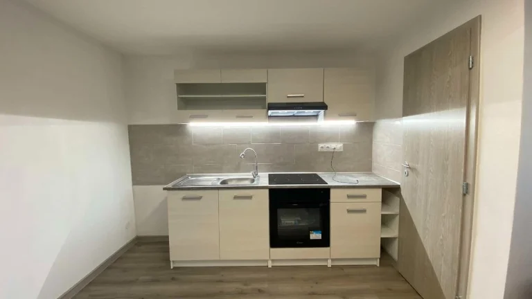 Podnájom Moldava n/B| 1,5 izbový byt komplet rekonštrukcia