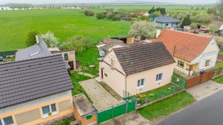 Prodej rodinného domu 70 m², pozemek 499 m², Zálezlice