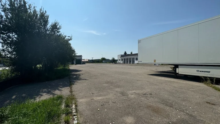 Sklad, výroba, sídlo firmy, bydlení, kancelýře, parking