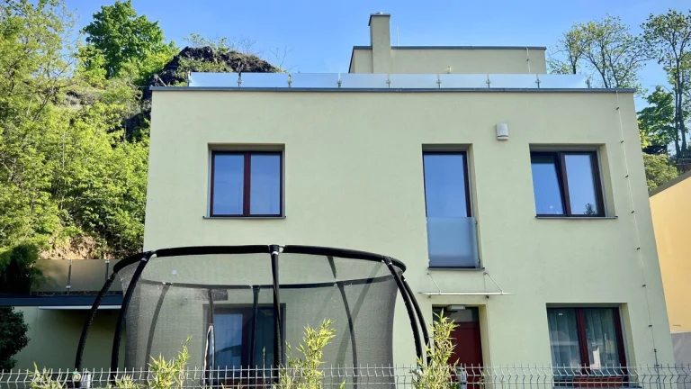 Prodej rodinného domu 260 m2, pozemek 359 m2, ev.č. 00678