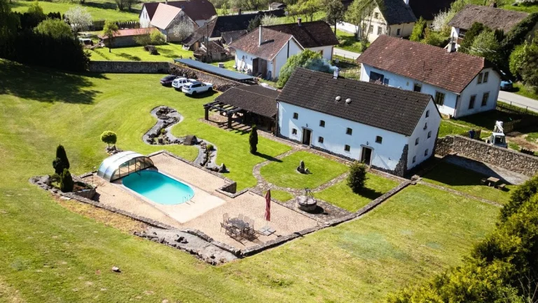 Blažejov-Oldřiš, dům pro rodinnou rekreaci, zahrada, bazén,