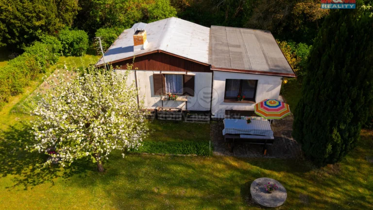 Prodej chaty, 45 m², Pňovany