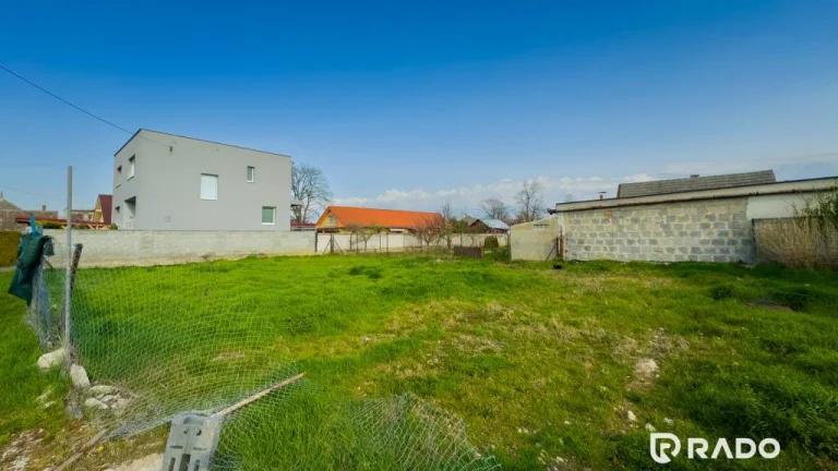 RADO | Pozemok na výstavbu rodinného domu 352m2 | obec Potvo