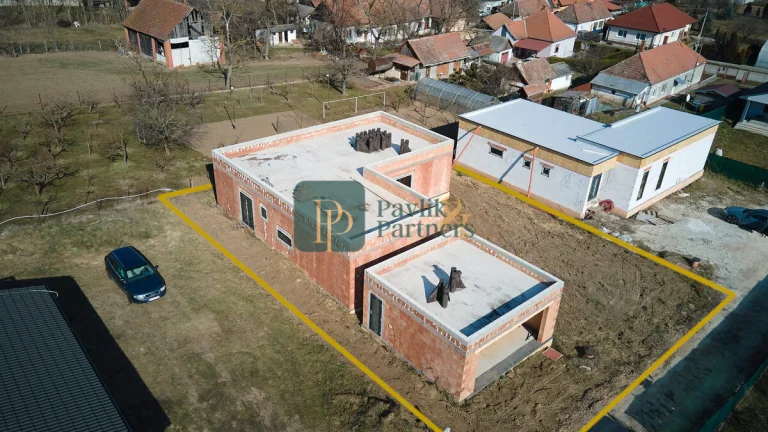 Predaj 5 izbový RD Šurianky, pozemok 5,7á, dvojgaráž EXKLUZÍ