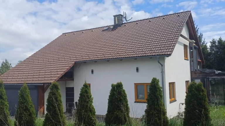 Rodinný dům 230m2, garáž, výřivka, krytý bazén, pára
