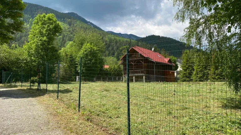 Stavebný pozemok v centre Tatranskej Kotline s vydaným SP