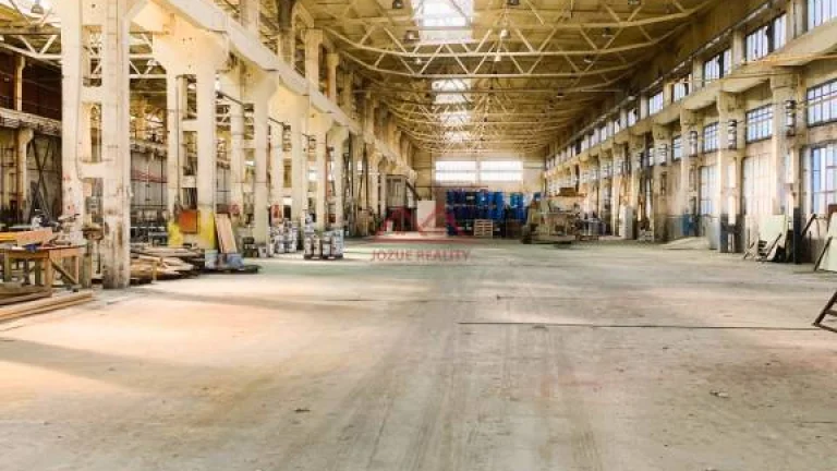 NA PRENÁJOM SKLADOVÁ A VÝROBNA HALA 1000 m2, v katastri KOŠÍ