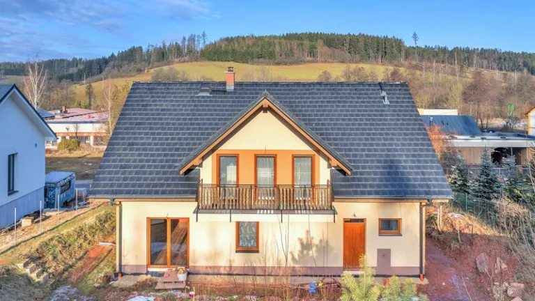 Rodinný dům 4+kk s garáží a zahradou, kolaudace 2018, Městys