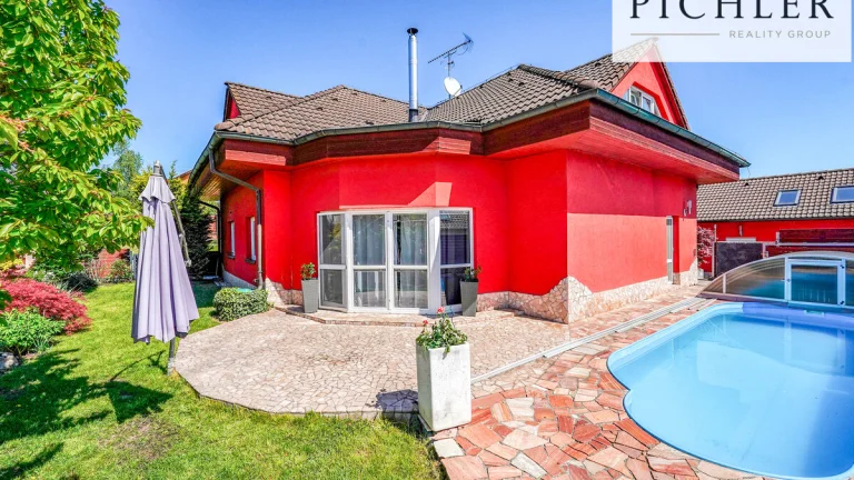 Prodej rodinného domu s bazénem, 4+kk, Vejprnice - ul. Nová