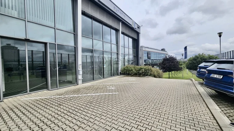 Pronájem skladových + kancelářských prostor 300m², Nupaky
