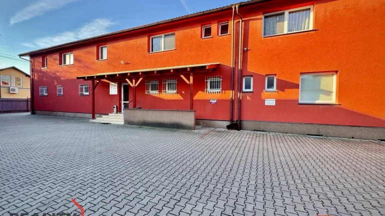 Pronájem, komerční/kanceláře, 21 m2, Plechanovova 694/23, Hr