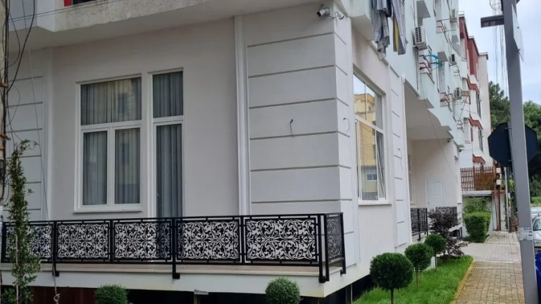 BYT 1+KK ,DURRES,CELKOVÉ REKONSTRUKCI