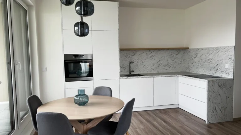 Moderný byt s predzáhradou 200m2 Centrum