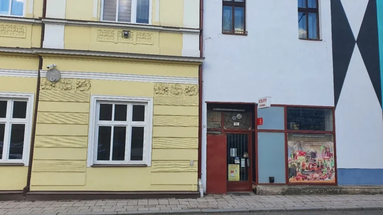 Pronájem obchodního prostoru(sklad) LEVNĚ- Nová Paka