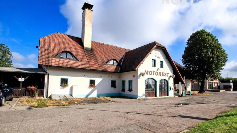 Prodej komerční Obchodní prostory, 1 400㎡