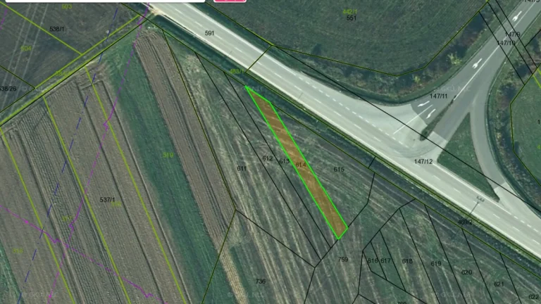 Pozemok v obci Lemešany - 311 m2
