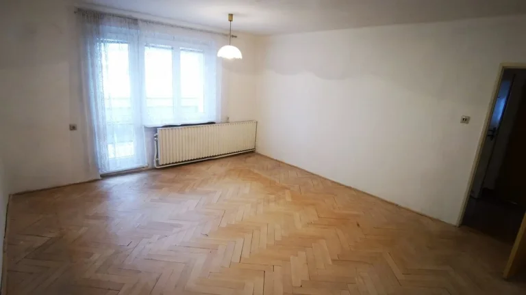 Byt 3+1 zděný, balkon, garáž. Jihlava