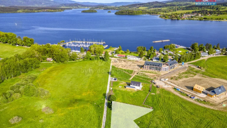 Prodej pozemku k bydlení, 1647 m², Černá v Pošumaví-Lipno