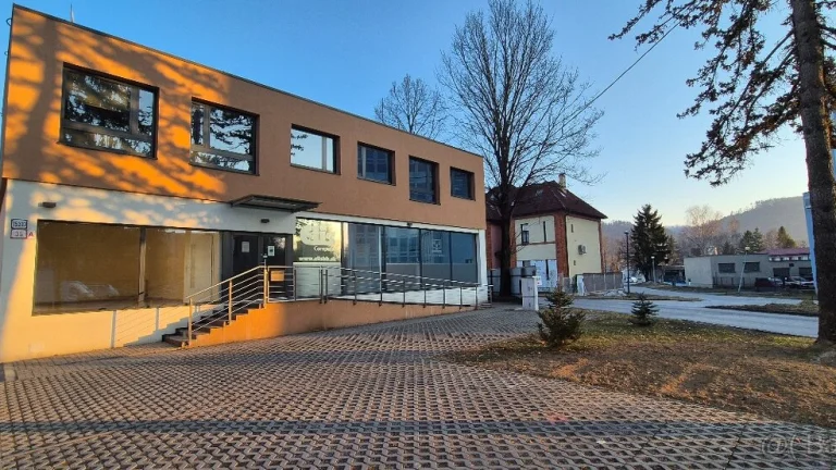 Prenajom kancelarie, obchodne priestory