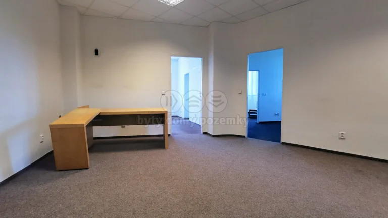 Pronájem kancelářského prostoru, 130 m², Třinec, ul. 1. máje