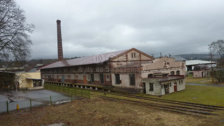 Prodej výrobního objektu, 15000 m², Meziměstí, ul. Tovární