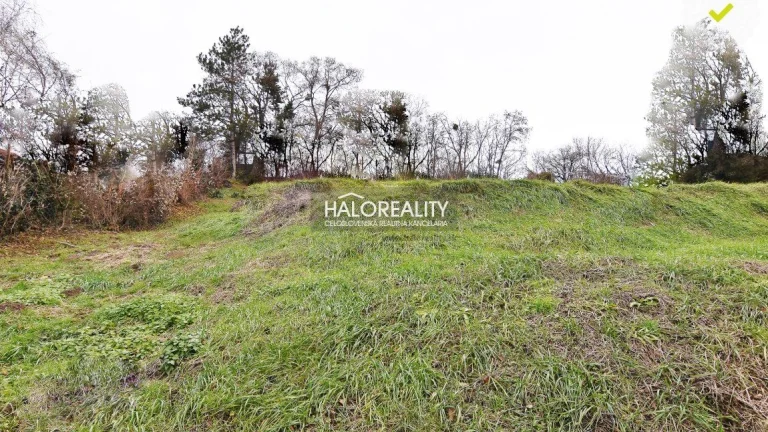 HALO reality - Predaj, pozemok pre rodinný dom 1000 m2 Ber