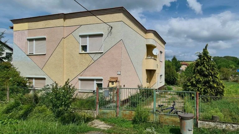 NA PREDAJ 6 IZBOVÝ RODINNÝ DOM NA KONCI DEDINY - VEĽKÉ ZLIEV